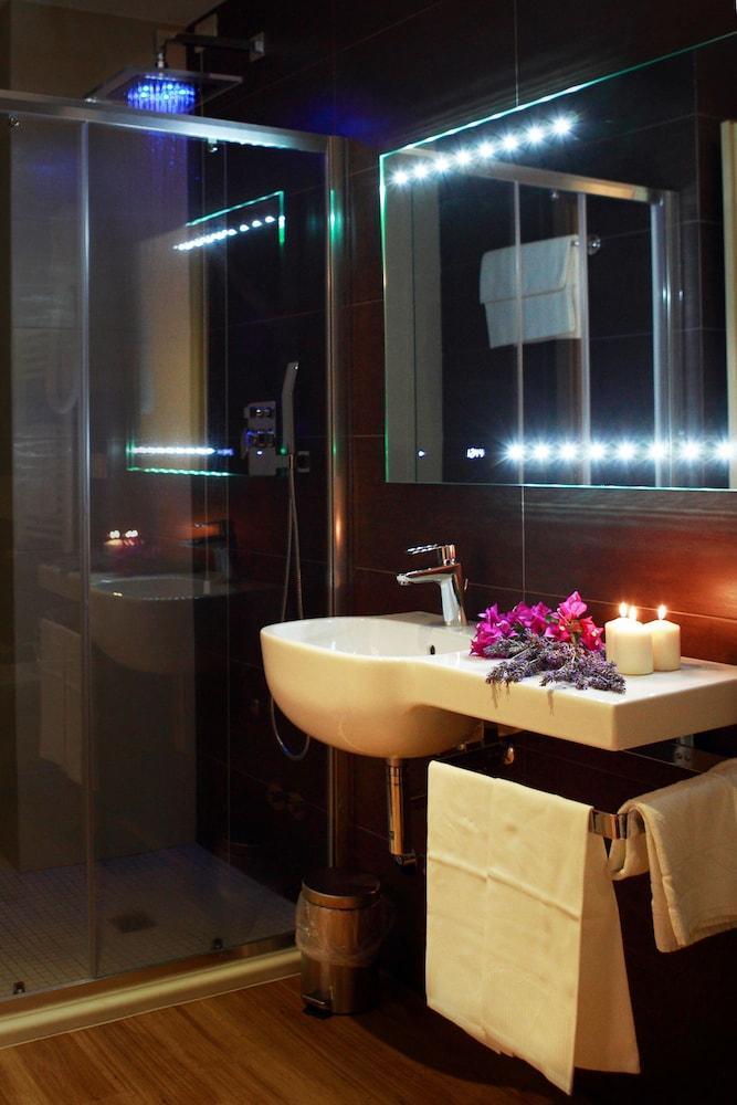 Colonne - Alihotels 3*
