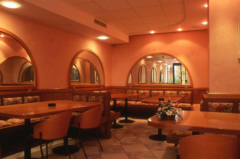 Colonne - Alihotels Hotel 3*
