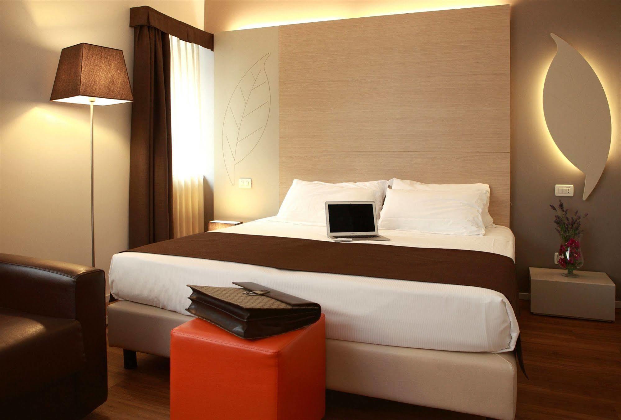 Colonne - Alihotels San Giovanni Rotondo